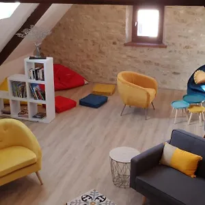 https://le-gite-de-la-vieille-eglise-de-coussergues.midi-pyreneeshotels.com