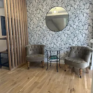 https://maison-de-ville-65-m2-proche-paris.fr-paris.fr
